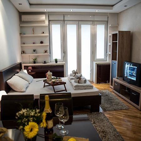 Balkan-inn Parlament apartment Belgrado Buitenkant foto
