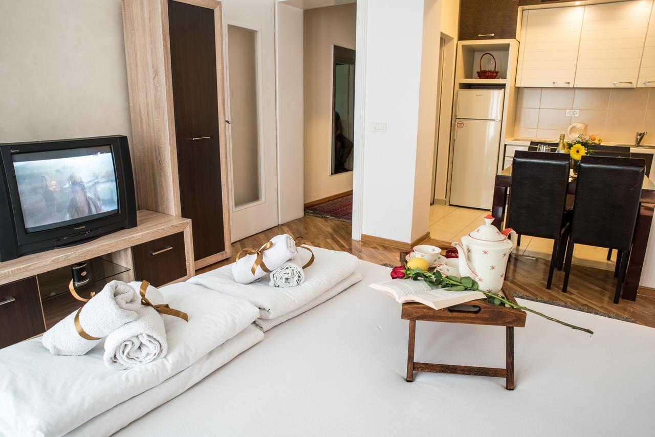 Balkan-inn Parlament apartment Belgrado Buitenkant foto